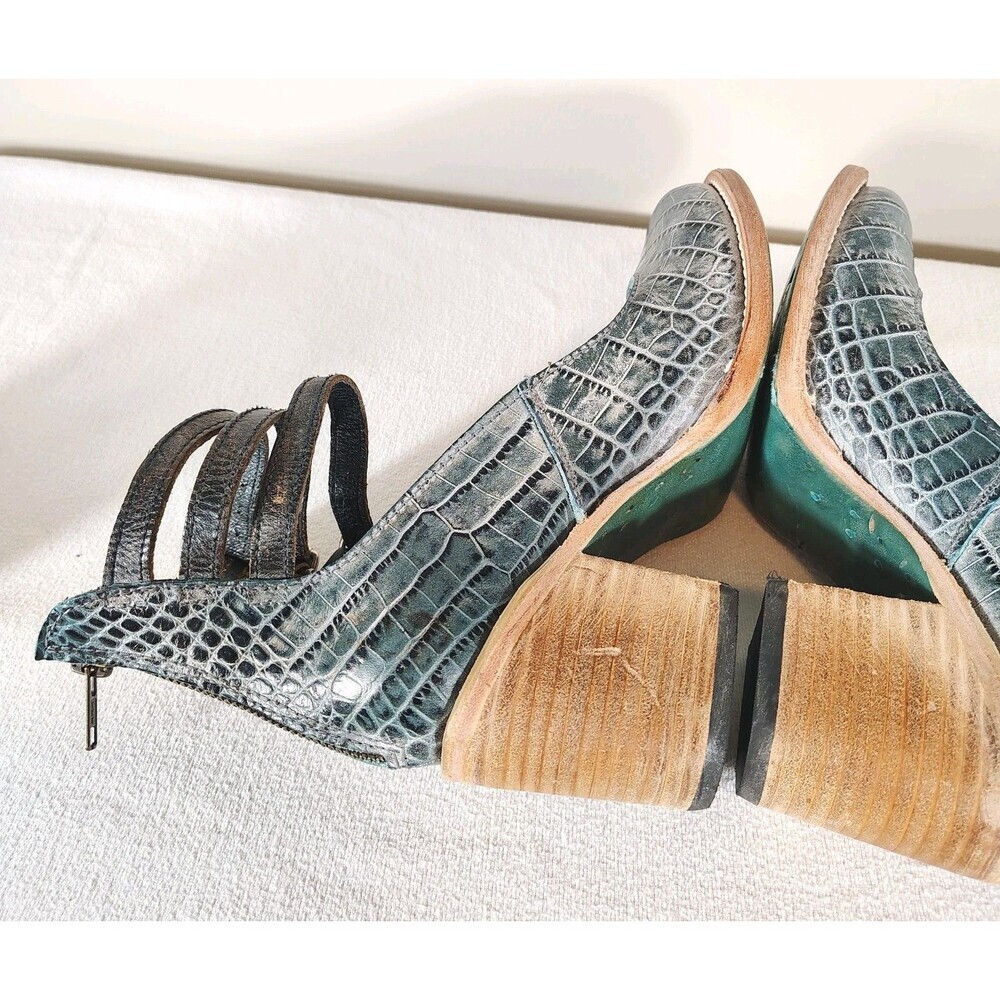 Freebird by Steven Womens Blue Randi Triple Strap Leather Pumps Sz 9 Block Heel - Picture 7 of 12
